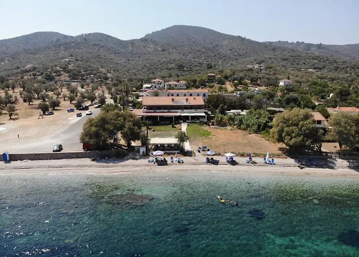 Aigeiros Apartments & Restaurant