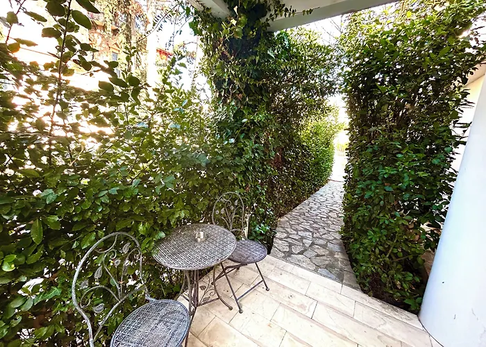 Loriet Hotel